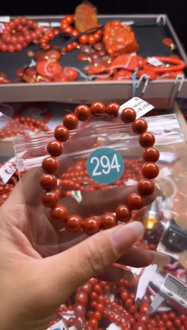 南红玛瑙未镶嵌珠宝奇石294-9