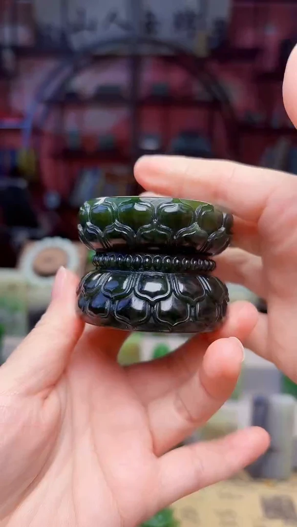 未镶嵌和田玉摆件大**俞331