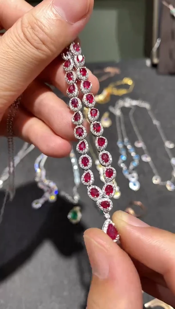 颈饰银S925镶嵌红宝石项链