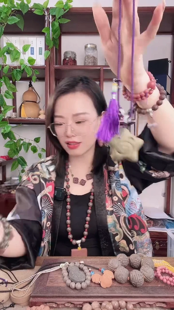 瑕疵荷风绿茶香方的星星