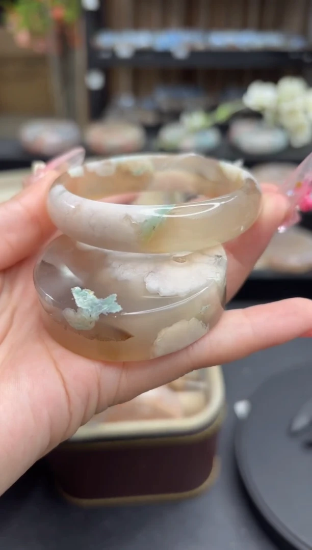 未镶嵌手镯石英质玉33(55圈赠送镯心)