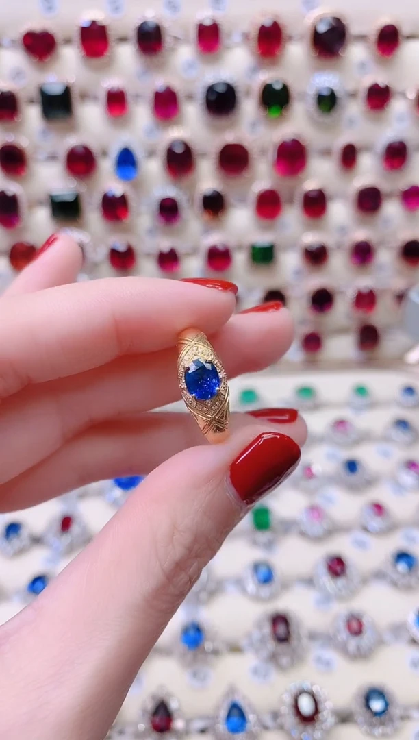 戒指蓝宝石18K金镶嵌1