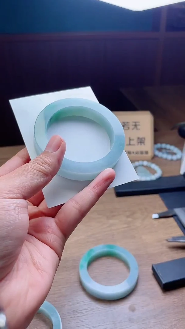 定制翡翠手镯未镶嵌定制