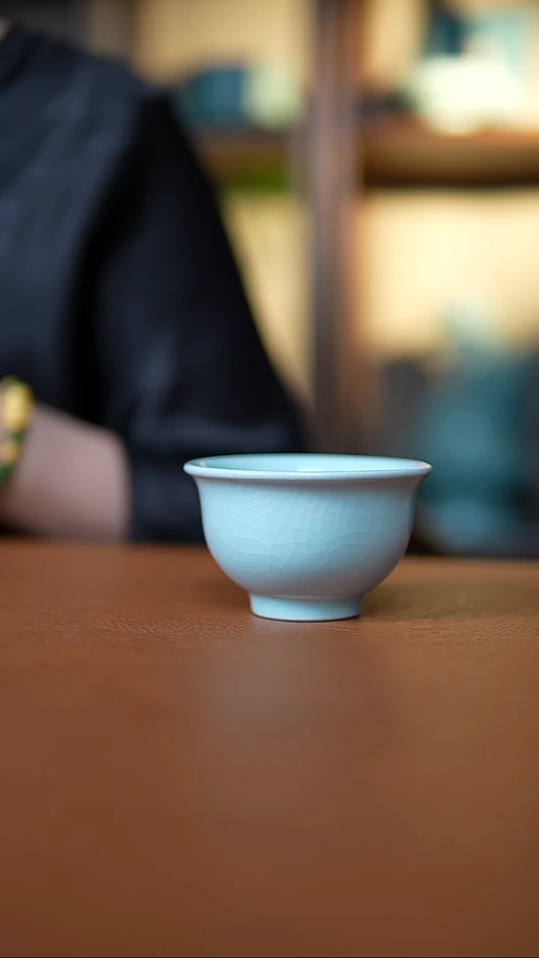 杯仿古月白压手杯一级