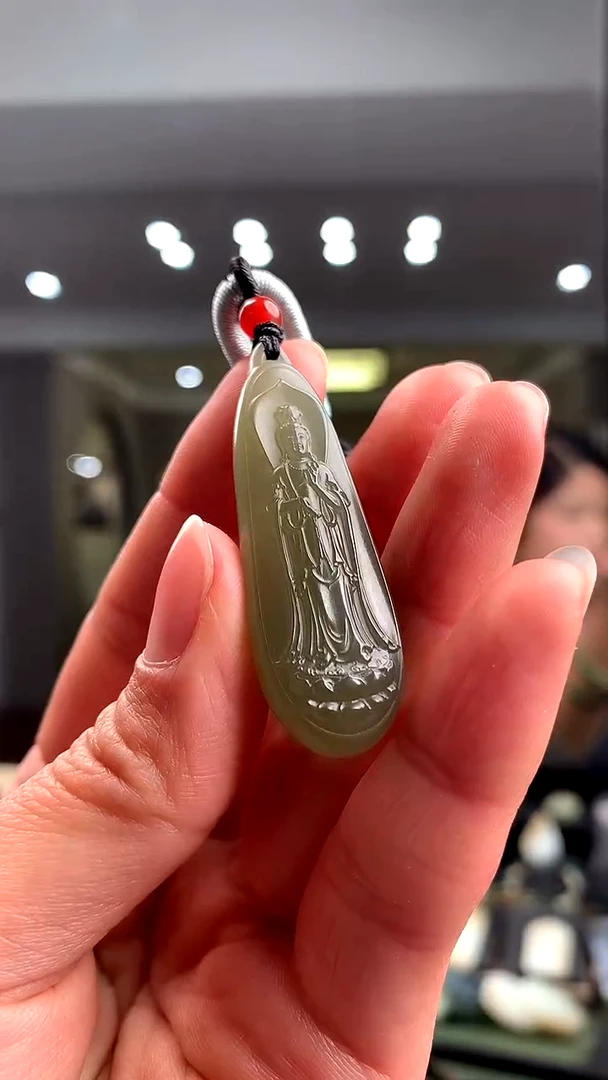 颈饰未镶嵌和田玉挂件