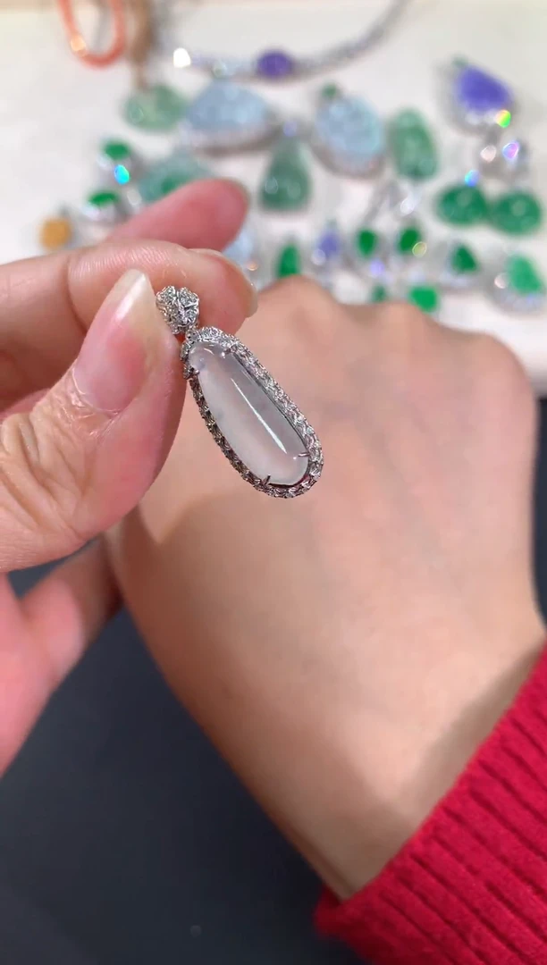 【闪购商品】翡翠吊坠(不含链)18K金镶嵌A23|1680