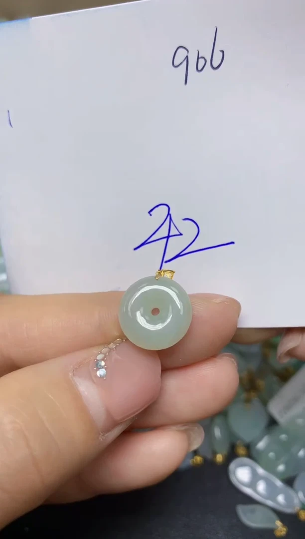 【闪购商品】翡翠挂件18K金镶嵌 天然翡翠A货