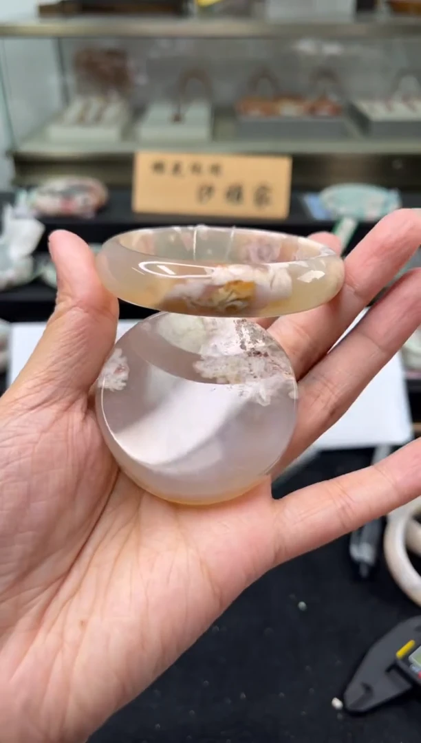 未镶嵌手镯石英质玉56圈口（赠品镯心）1688888