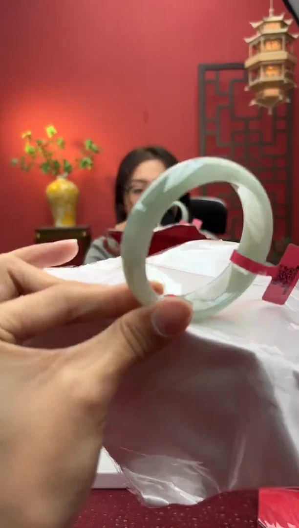 未镶嵌手镯翡翠翡翠手镯