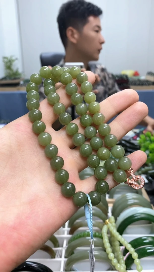 和田玉手镯未镶嵌九*九10mm