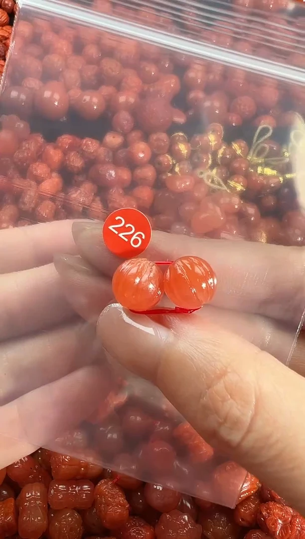 颈饰未镶嵌南红玛瑙1