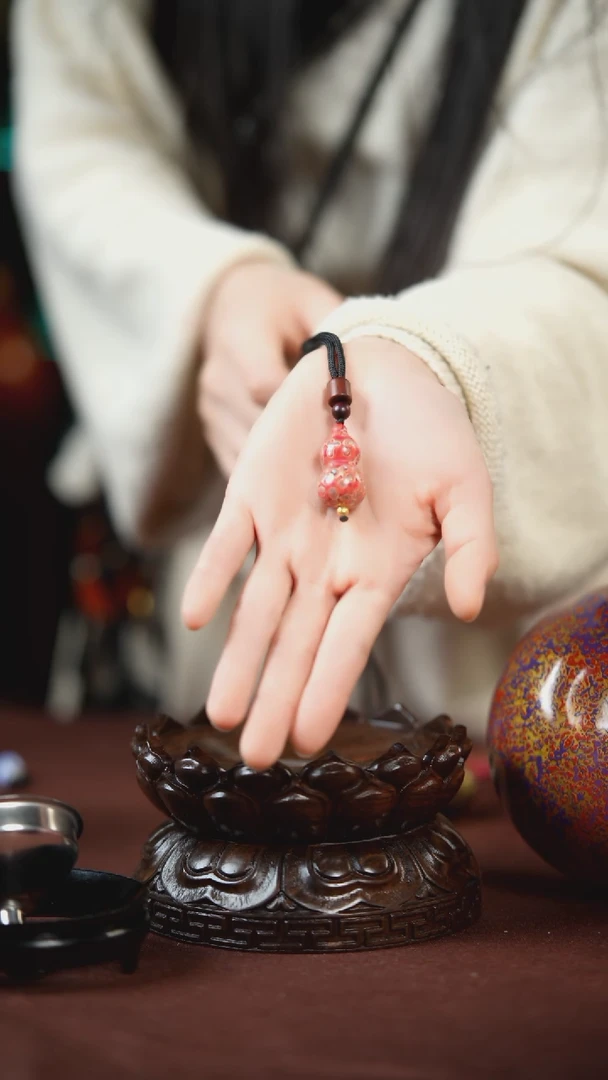 【闪购商品】大漆犀皮螺钿脖挂粉白