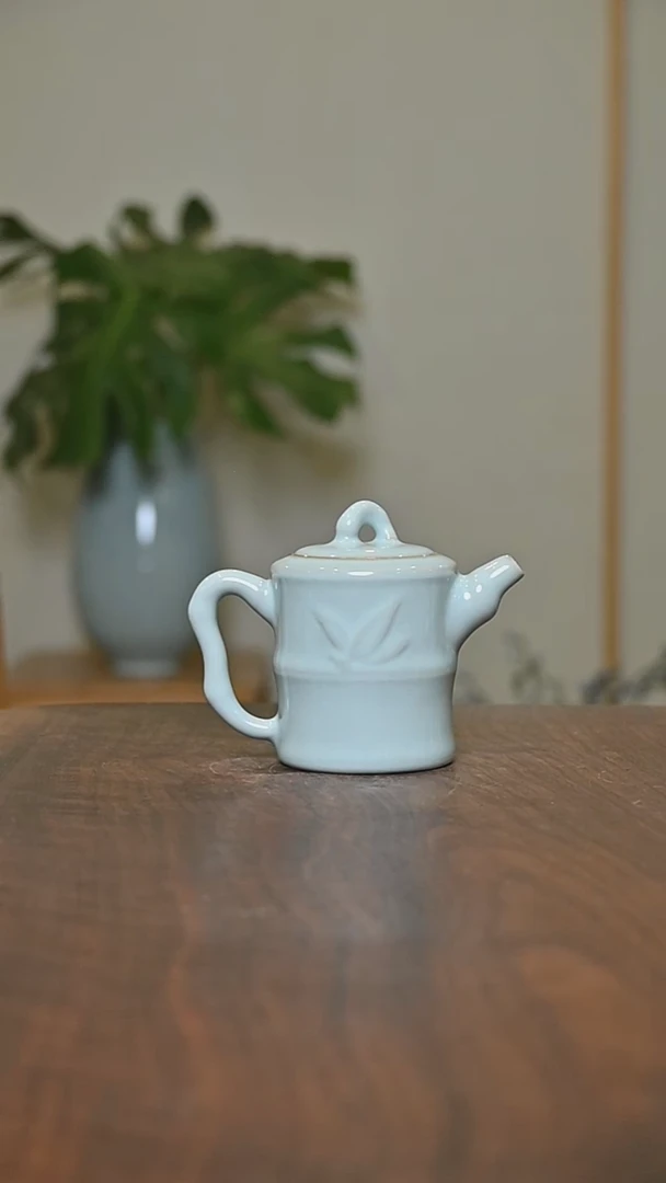 竹节壶 天青 微瑕 朱家汝窑款