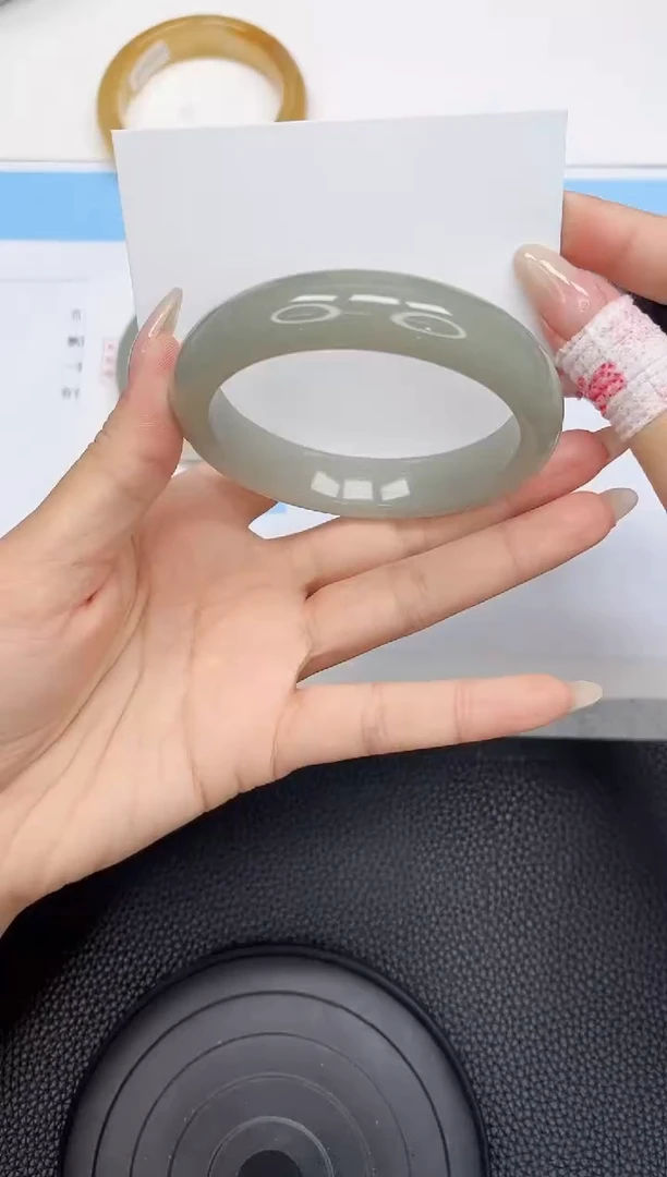 石英质玉手镯未镶嵌108-58.9