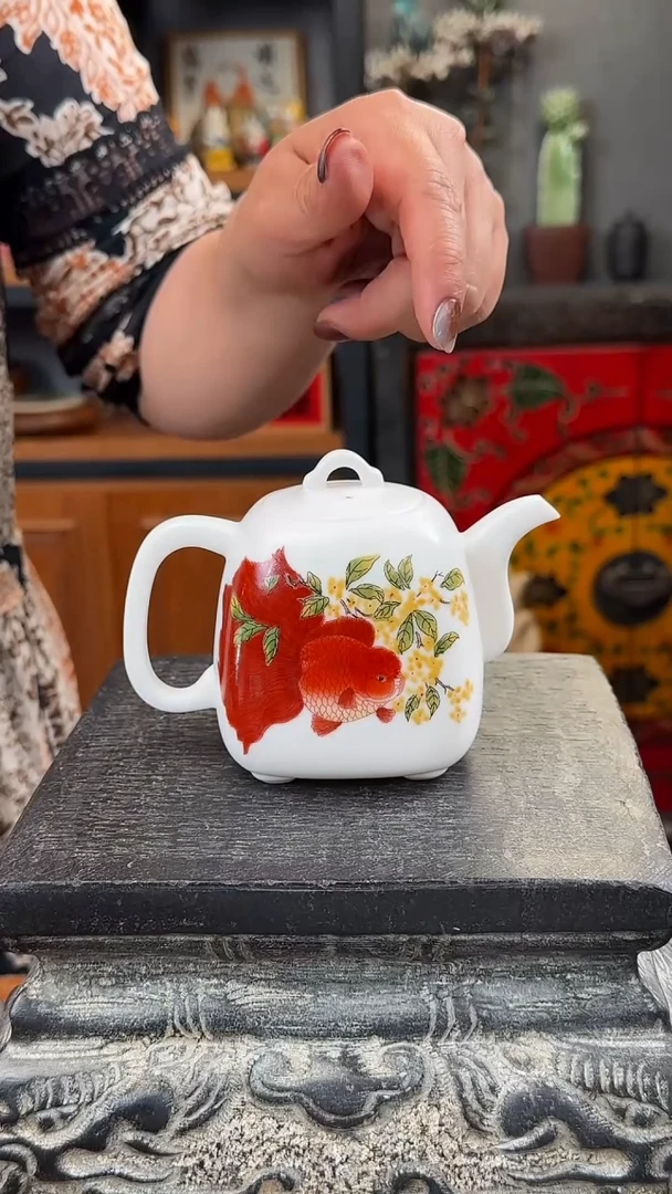 摆件陶瓷釉上彩玉白泥方壶+