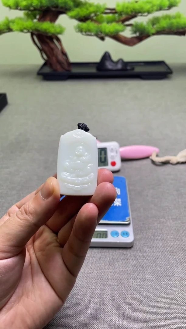 颈饰未镶嵌和田玉更*的1