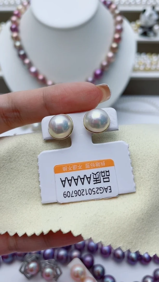 【闪购商品】拼合珍珠（马贝珠）耳饰18K金镶嵌W60
