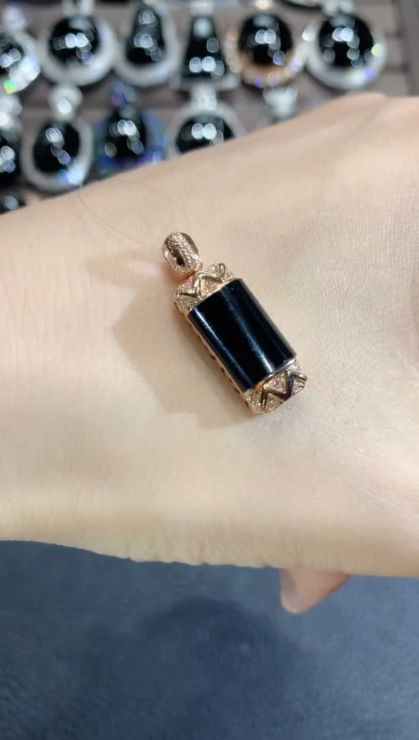 吊坠(不含链)18K金镶嵌翡翠C26翡翠