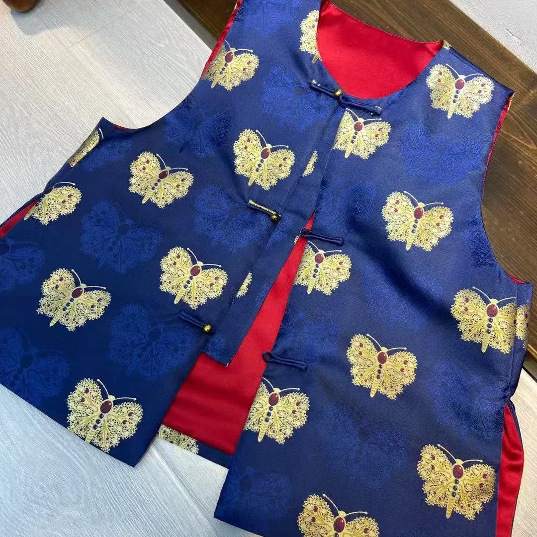 谢美丽-精选蝴蝶质感盘扣马甲新中式