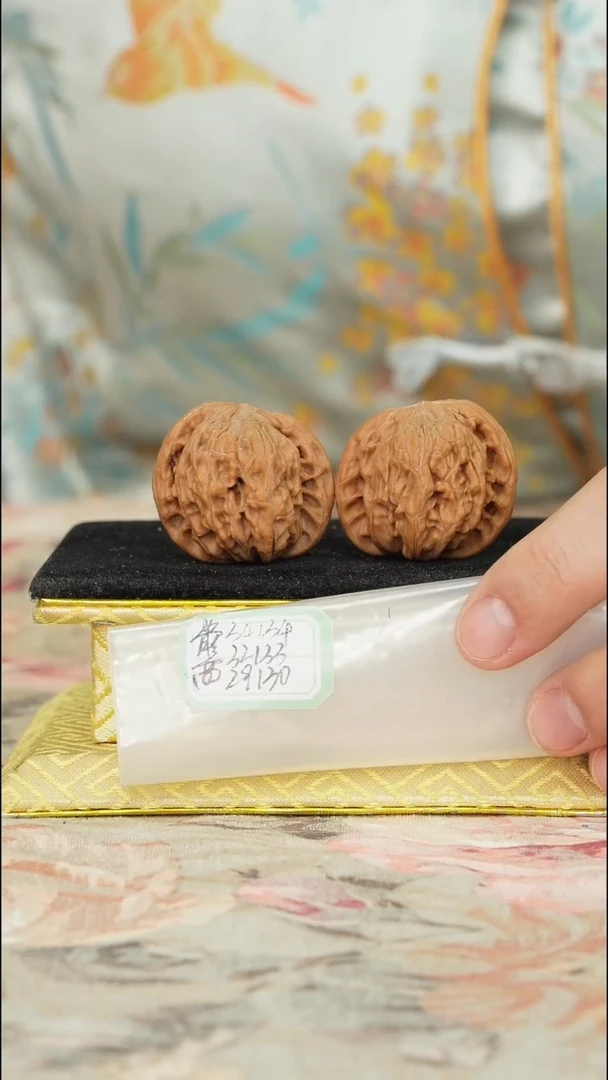 【闪购商品】文玩核桃把件磨盘