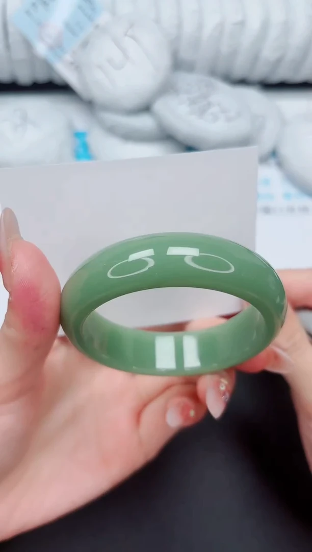 手镯石英质玉未镶嵌M178-57.4