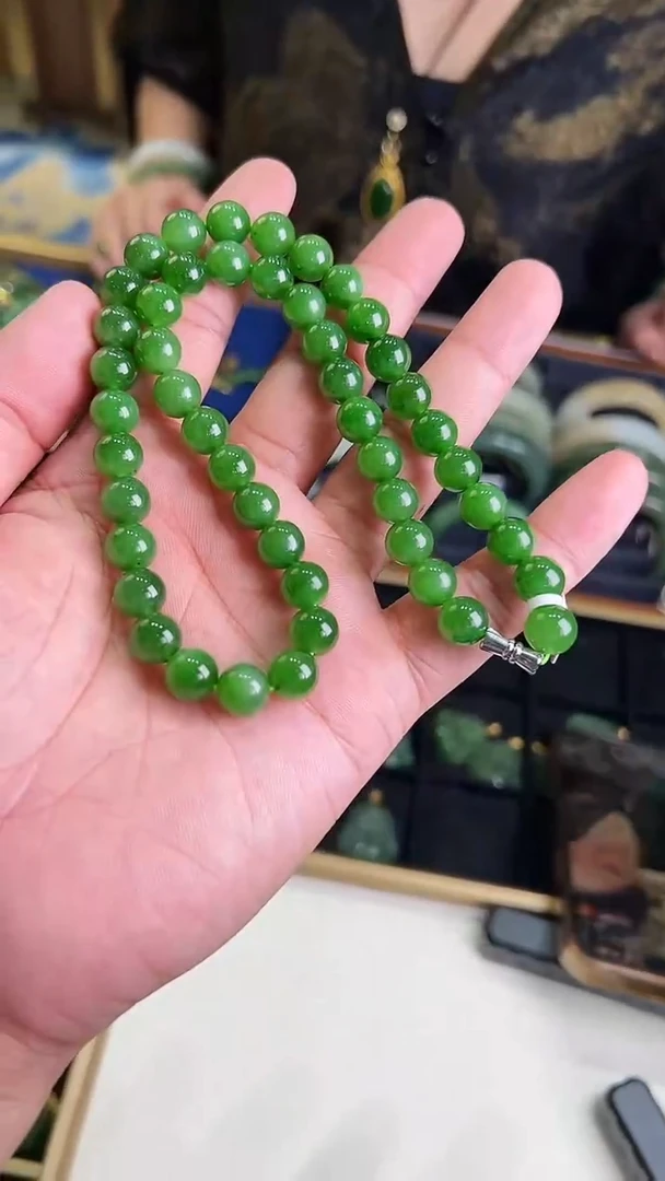 项链未镶嵌和田玉辣绿妈妈链多样性发一HL133D02