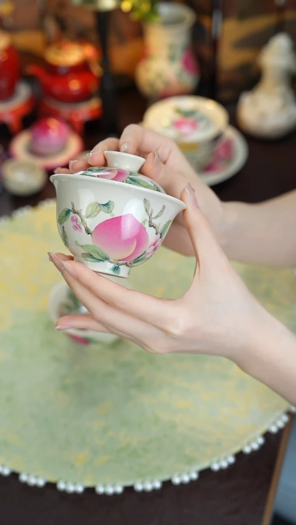 景德镇手工手绘雅圣粉彩盖碗