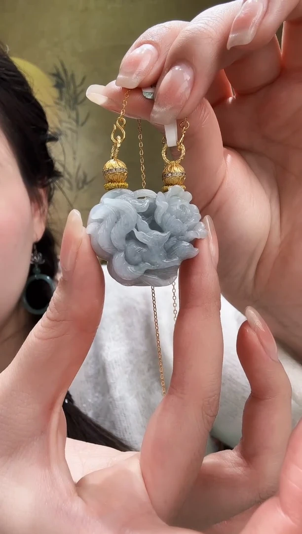 颈饰未镶嵌翡翠吊坠