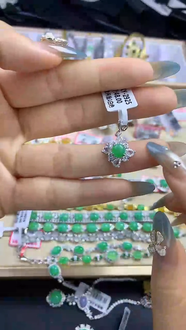 翡翠戒指银S925镶嵌翡翠 蛋面 银S925镶嵌