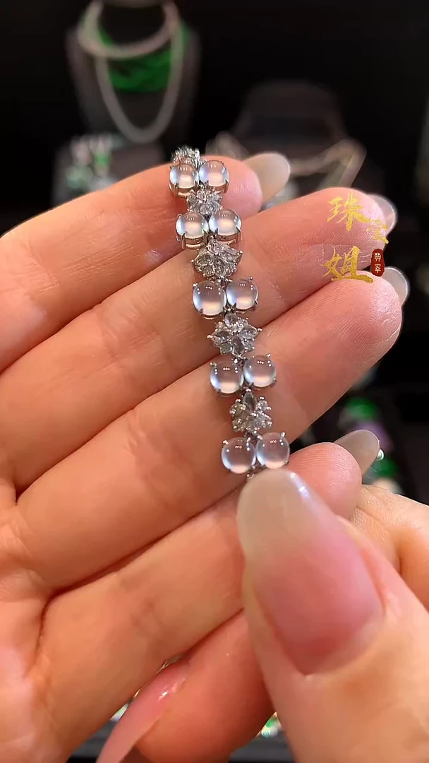 18K金镶嵌手链翡翠手链