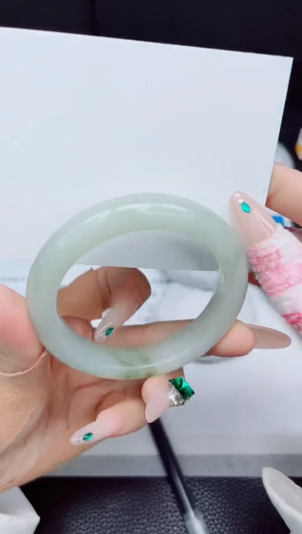 石英质玉手镯未镶嵌93-55