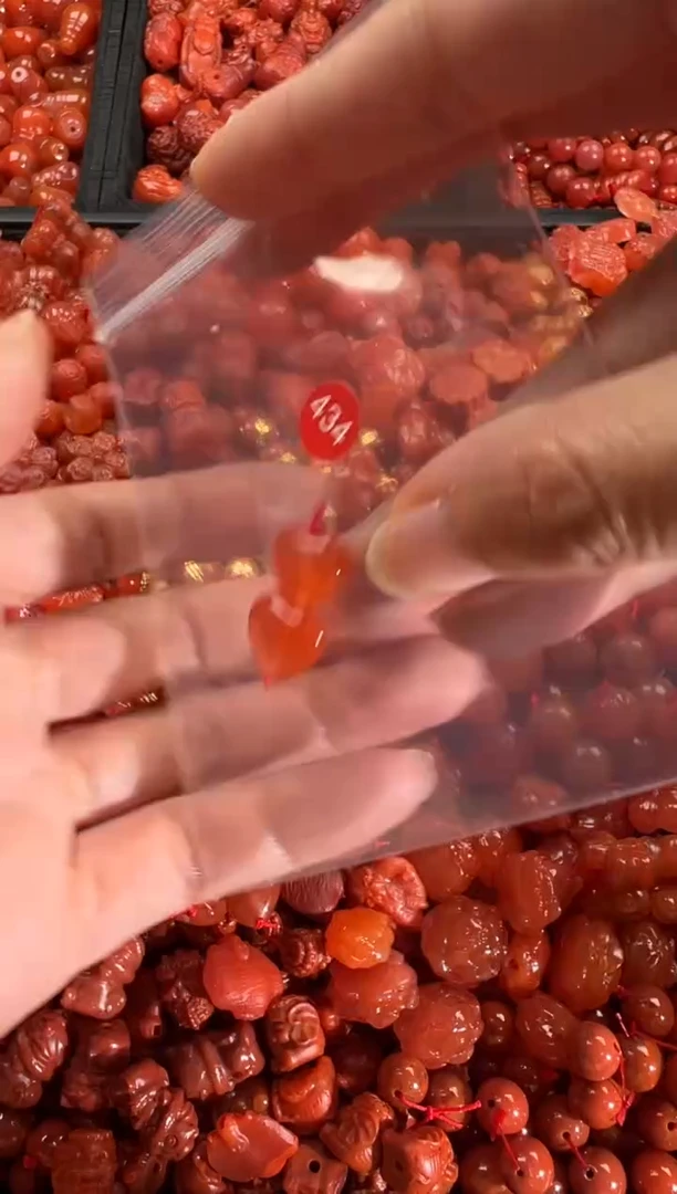【闪购商品】南红玛瑙颈饰未镶嵌1