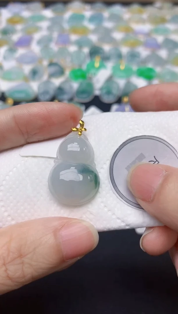 翡翠18K金镶嵌颈饰天然缅甸A货翡翠