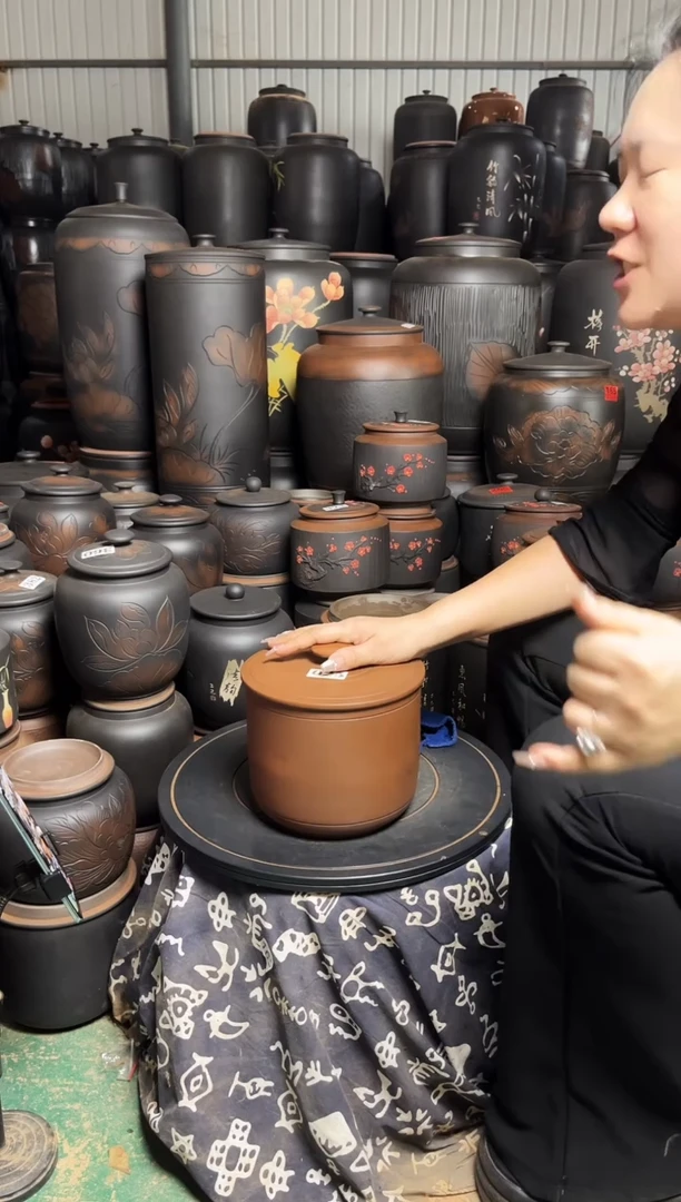 罐瑕疵茶叶罐 古铜色小五饼 025