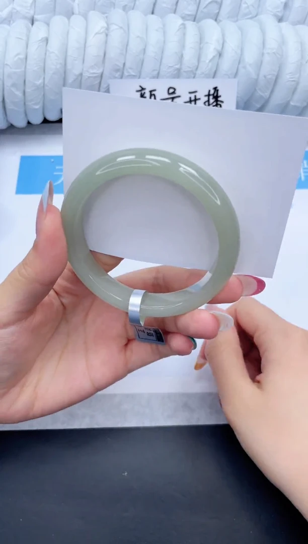 石英质玉手镯未镶嵌45-59D1