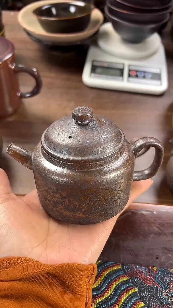 特色窑变色的泡茶壶180cc
