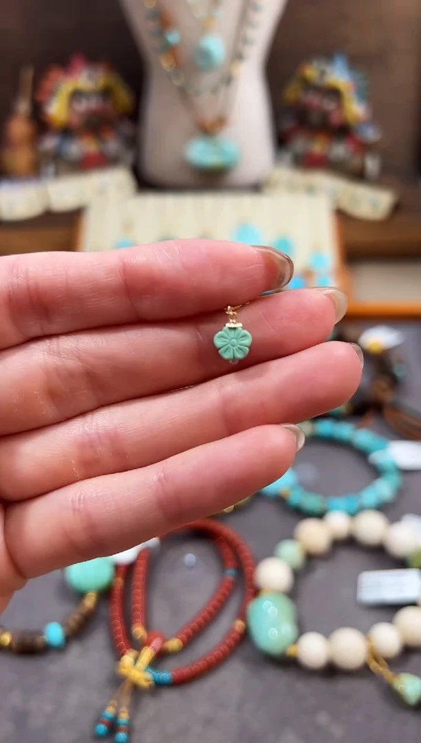 18K金镶嵌绿松石提溜绿松石提溜