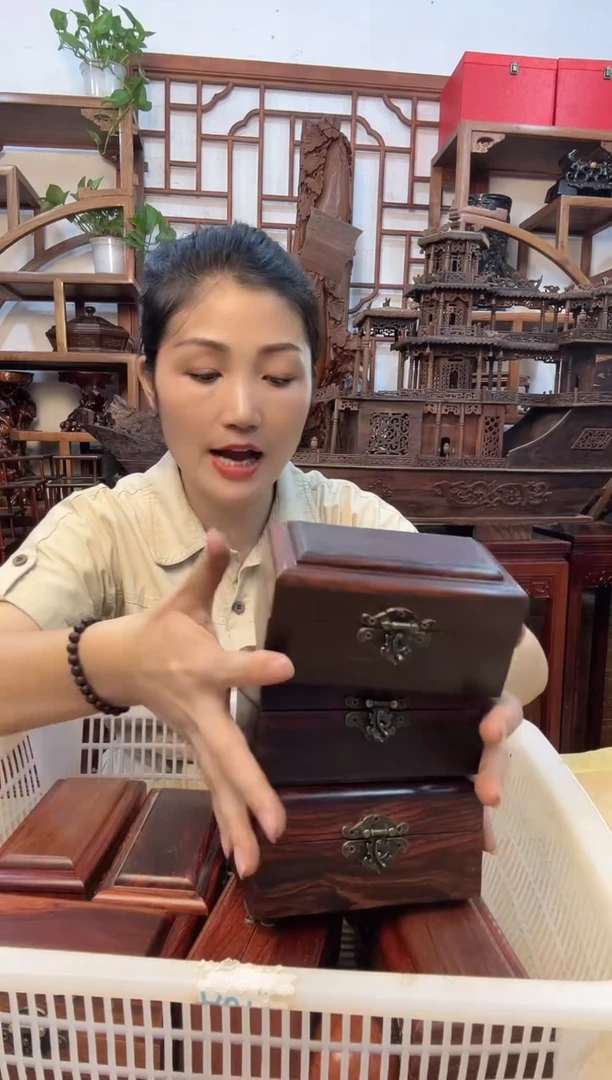 香榧木红木工艺品摆件的底座