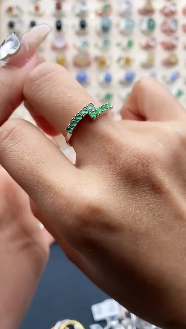 【闪购商品】翡翠戒指银S925镶嵌缅甸天然A货翡翠111    1+