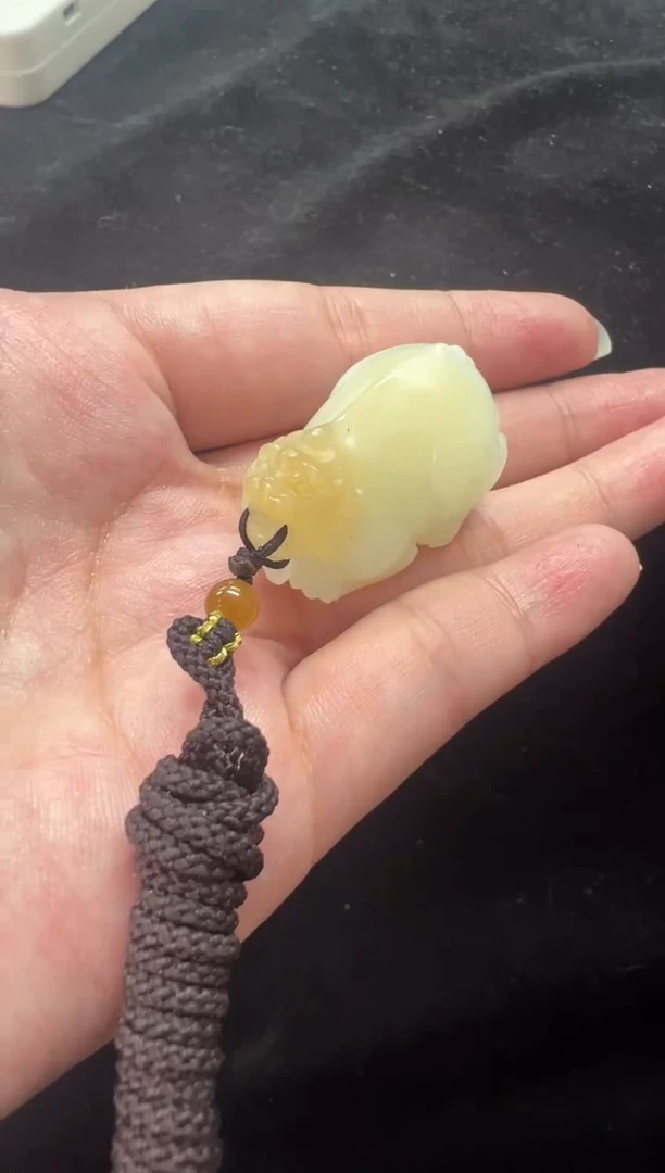 未镶嵌和田玉挂件金山糖白挂件