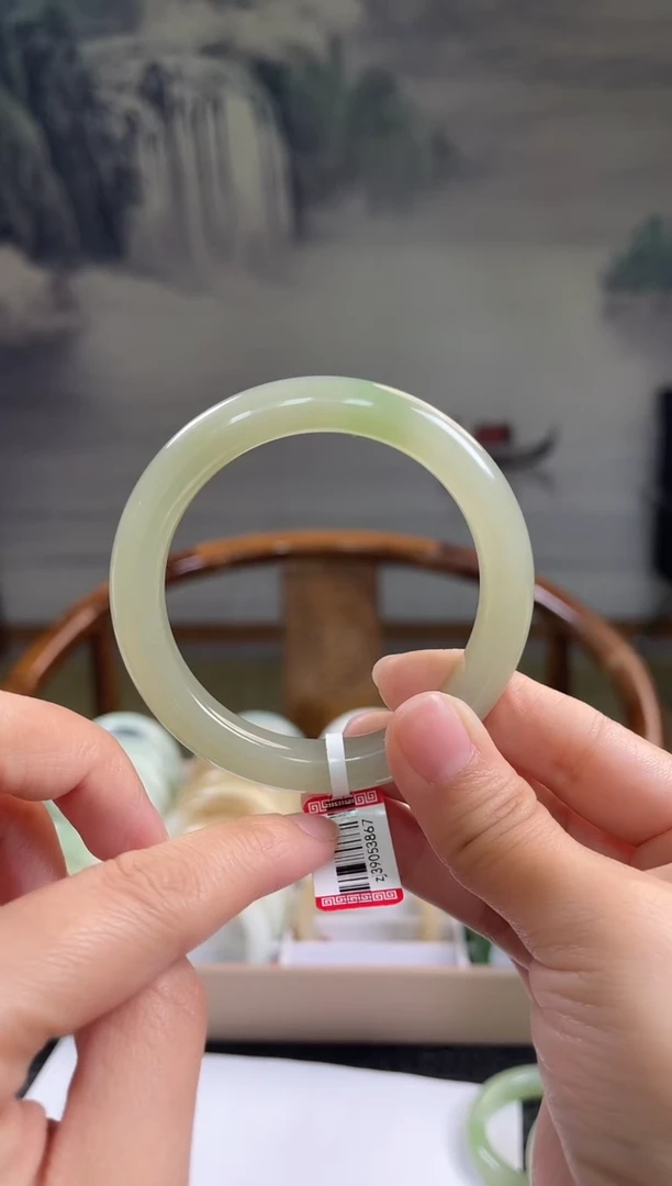 未镶嵌手镯和田玉55圈口3867