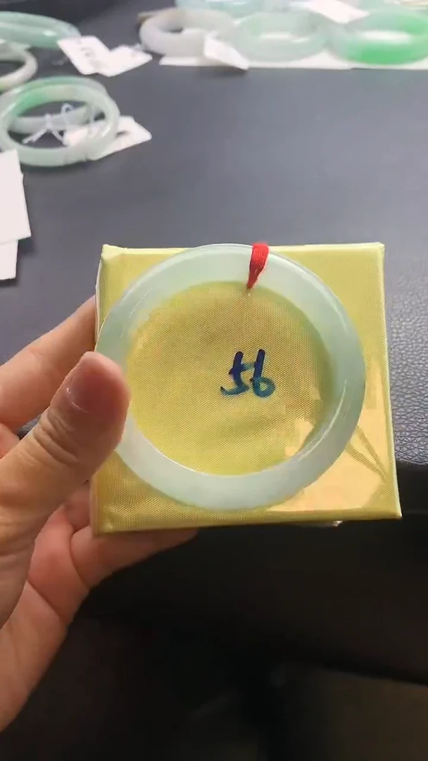 未镶嵌手镯翡翠翡翠截图一物一证