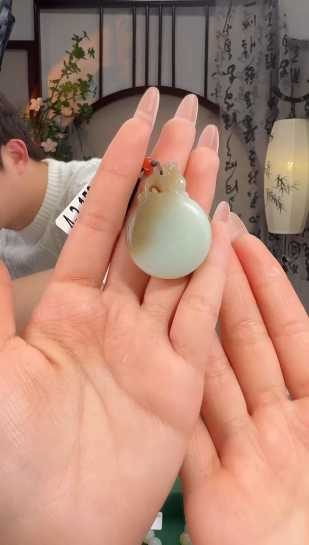 颈饰未镶嵌和田玉无事牌高43宽31后10.4