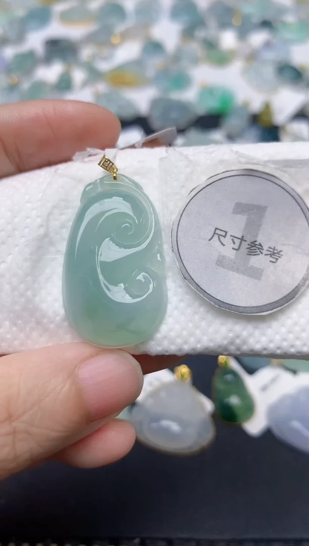 颈饰18K金镶嵌翡翠天然缅甸A货翡翠