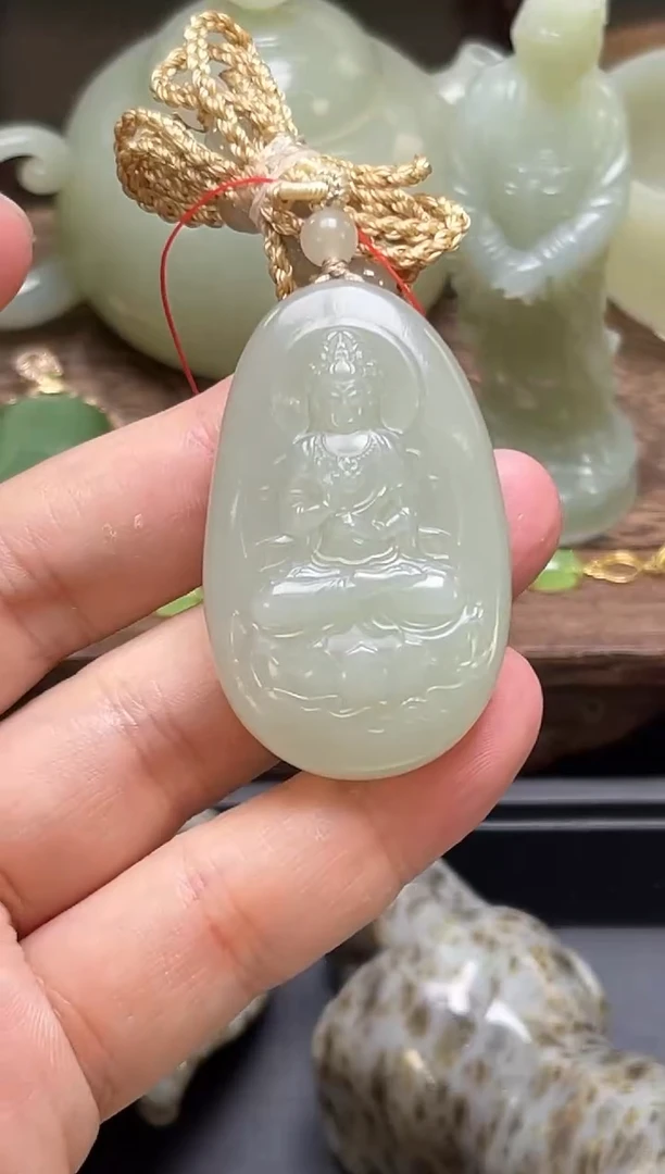 【闪购商品】和田玉吊坠未镶嵌且末青白 随形观音 9007370