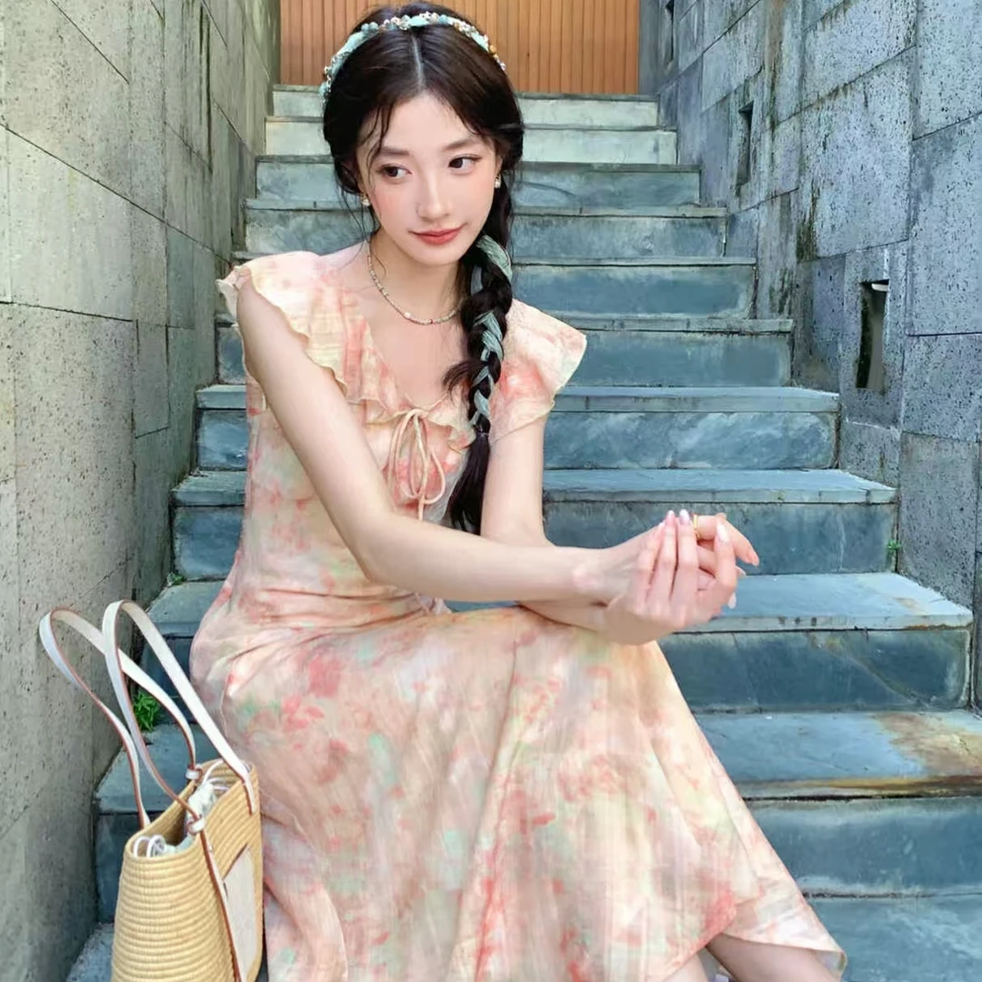 春夏季温柔甜美风小飞袖碎花连衣裙女气质修身荷叶边V领长裙