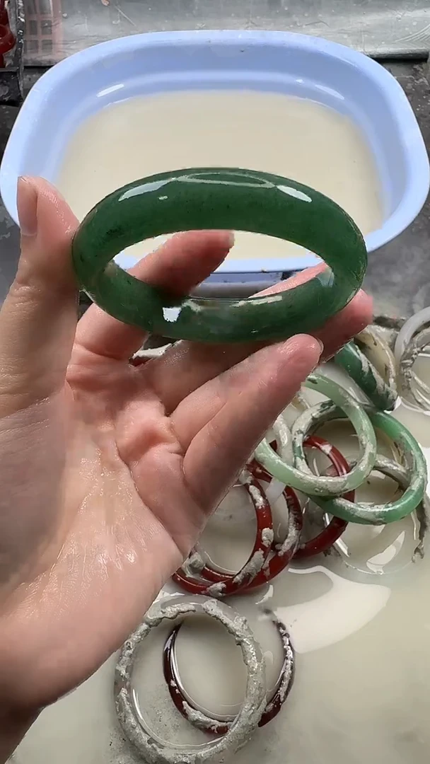 未镶嵌手镯石英质玉31