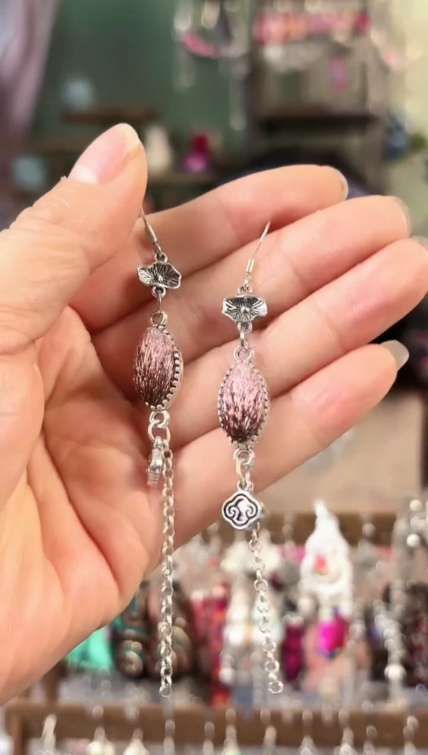 彩云南阁非遗老绣饰品589*