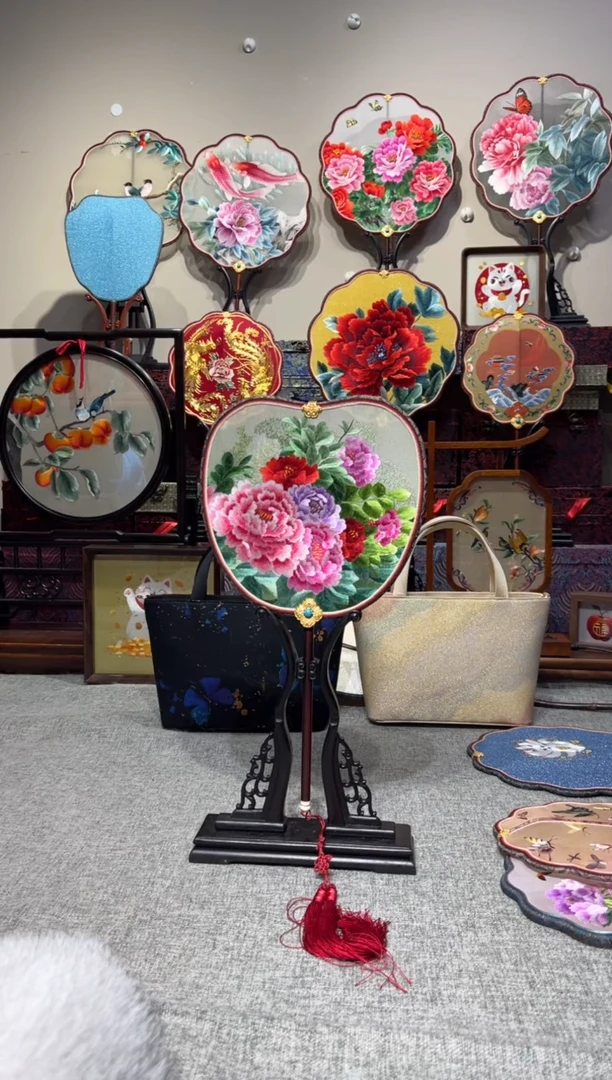 刺绣是**啊 纯手工苏绣双面绣