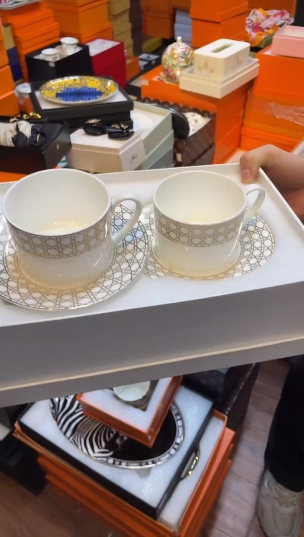 杯鸿辉家品牌瓷器，京东包邮！